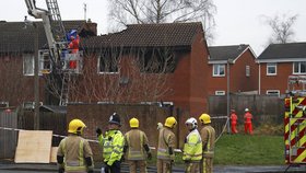 Čtyři děti zahynuly při požáru v Anglii