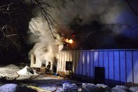 Na Bruntálsku hořel v noci rodinný dům: Oheň způsobil milionovou škodu