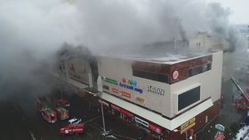 Požár obchodního centra v sibiřském městě Kemerovo