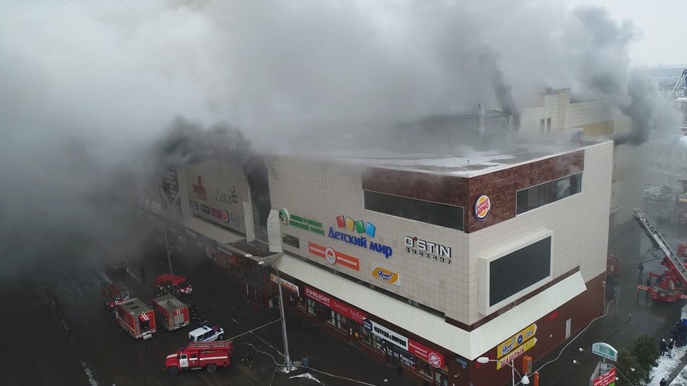 Požár obchodního centra v sibiřském městě Kemerovo