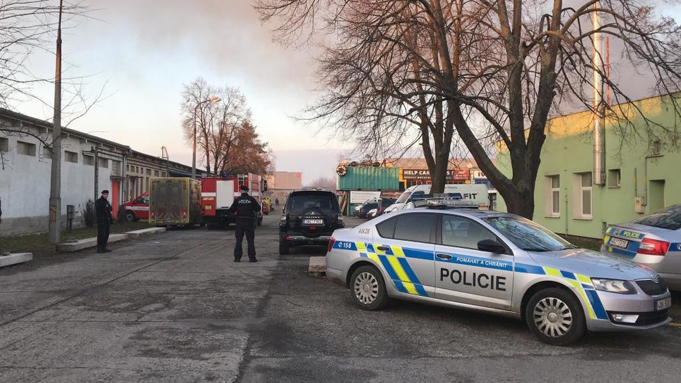 Požár skladu s pyrotechnikou v Horních Počernicích, 13. 12. 2018