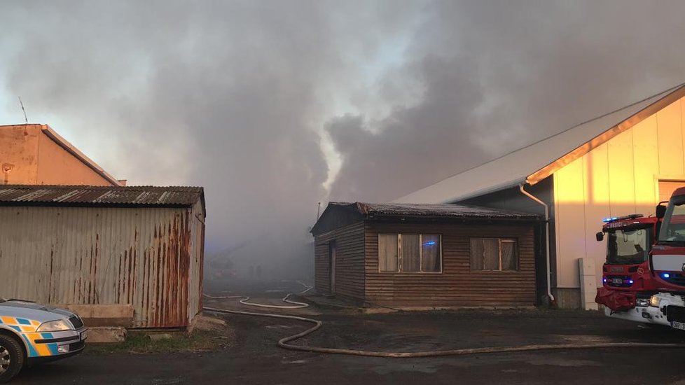 Požár skladu s pyrotechnikou v Horních Počernicích, 13. 12. 2018