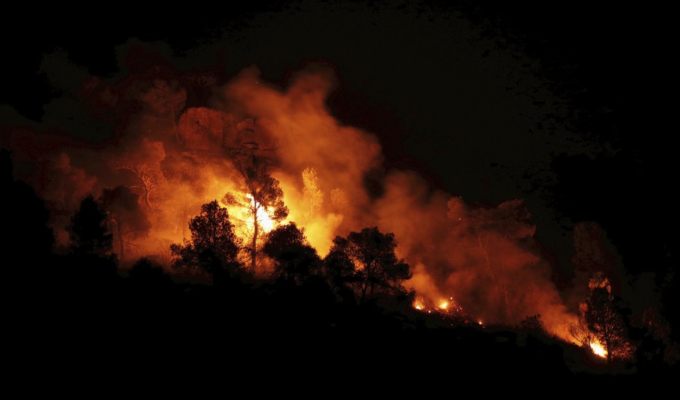 Lesní požár na severovýchodě Španělska (27. 6. 2019)