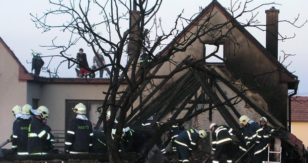 Při požáru stodoly na Blanensku, kterou podpálily děti, zasahovalo devět hasičských jednotek.