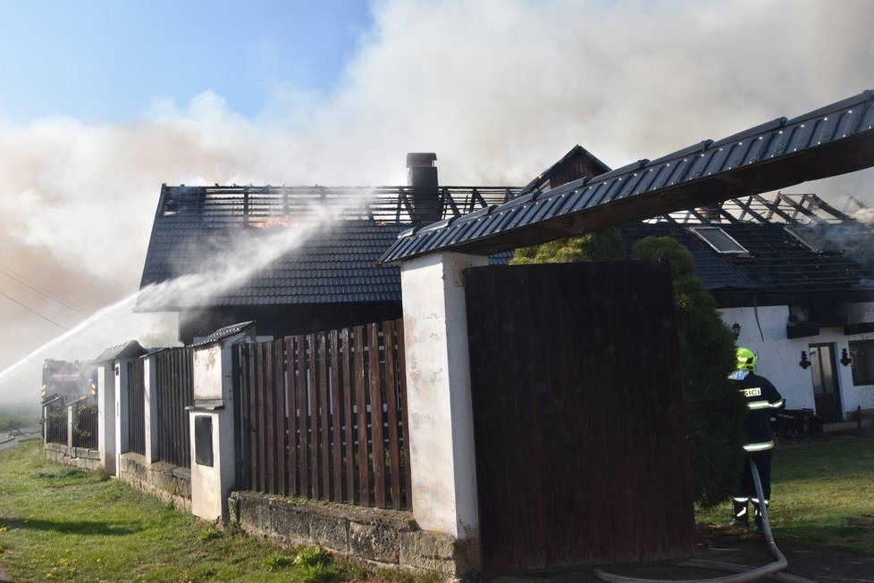 Požár penzionu v Českém ráji způsobil škodu osm milionů korun