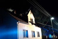 Tragédie na Znojemsku: Při požáru rodinného domu zemřela babička