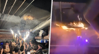 Moment, kdy začalo peklo a zoufalý boj o život ve švýcarském baru: Požár má přes 40 obětí Moment, kdy začalo peklo a zoufalý boj o život ve švýcarském baru: Požár má přes 40 obětí