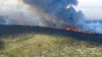 Ruskou tajgu zachvátily nebývalé požáry, mohou ztížit i agresi na Ukrajině