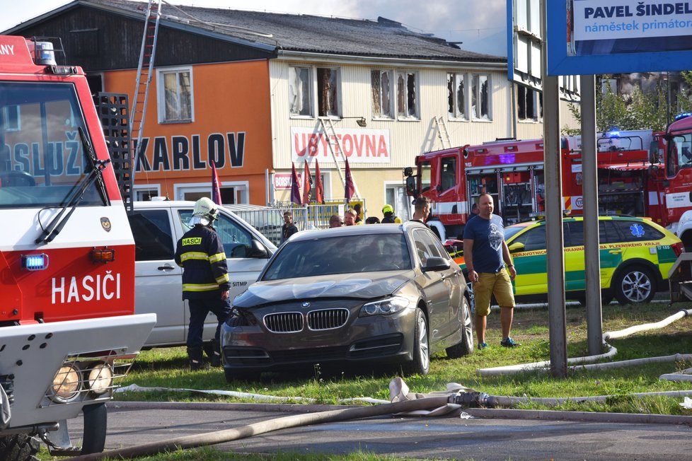 Požár ubytovny v Plzni na Karlově.