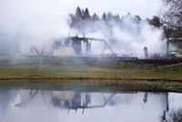 Uprchlické tábory v plamenech: „Myslel jsem, že umřu,“ říká běženec