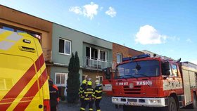 Při požáru rodinného domu ve Vracově na Hodonínsku našli hasiči tělo ženy.