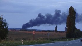 Požár zemědělského družstva ve Velkých Výklekách na Nymbursku