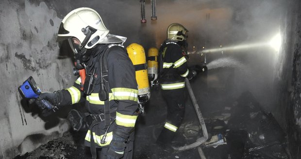 Vánoční požár na Vsetínsku: Hasiči našli ohořelé tělo