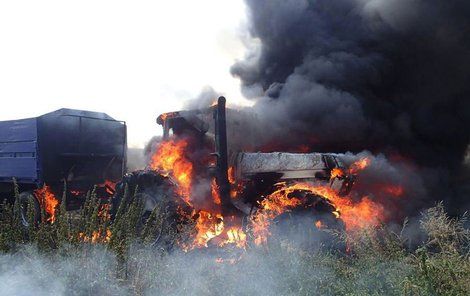 Majitel traktoru odhadl škodu na 900 tisíc.