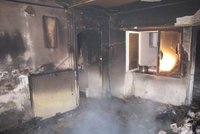 Kuřák si zapálil vlastní dům: Unikl v poslední chvíli!