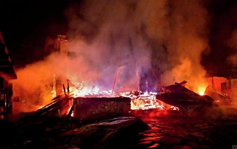 V bytě zahradník Oldřich Filipín založil požár, maskoval trojnásobný mord. (Ilustrační foto)