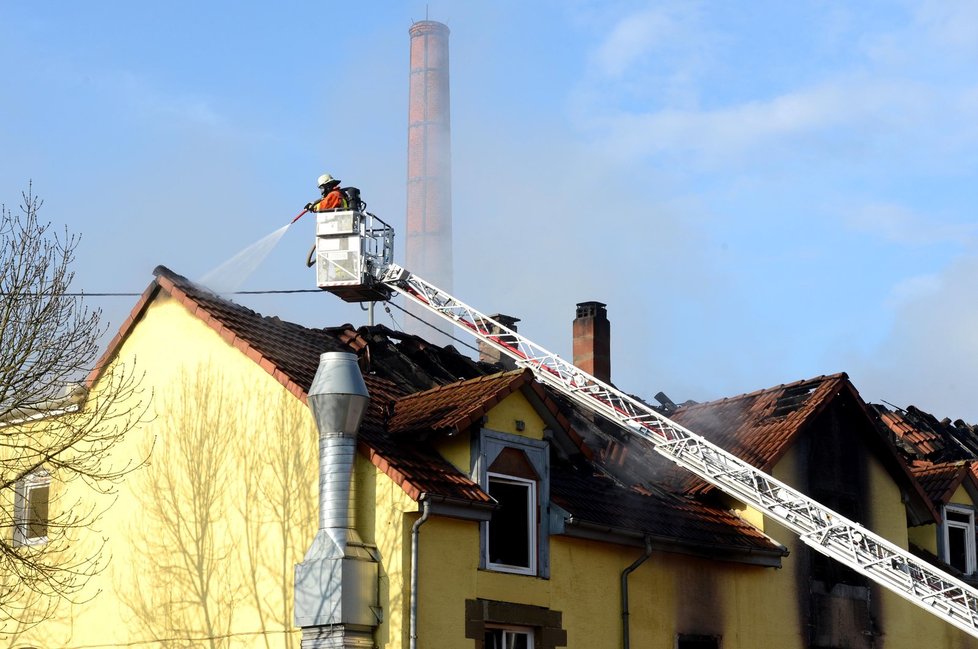 Požár v domě si vyžádal osm obětí