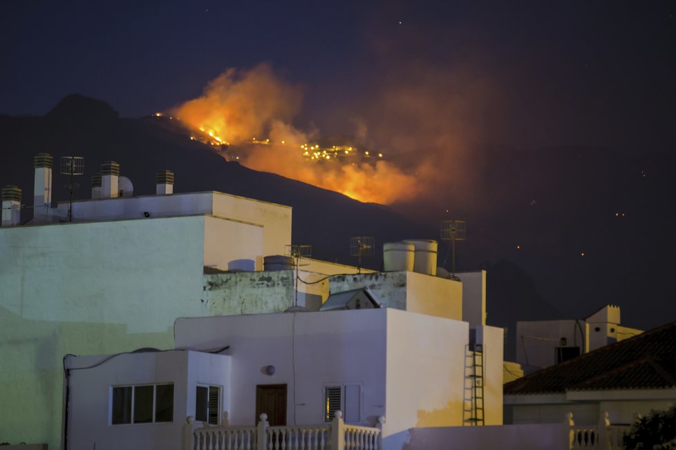 Ostrov Gran Canaria zasáhl obří požár. (srpen 2019)