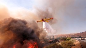 Ničivé požáry v Kalifornii
