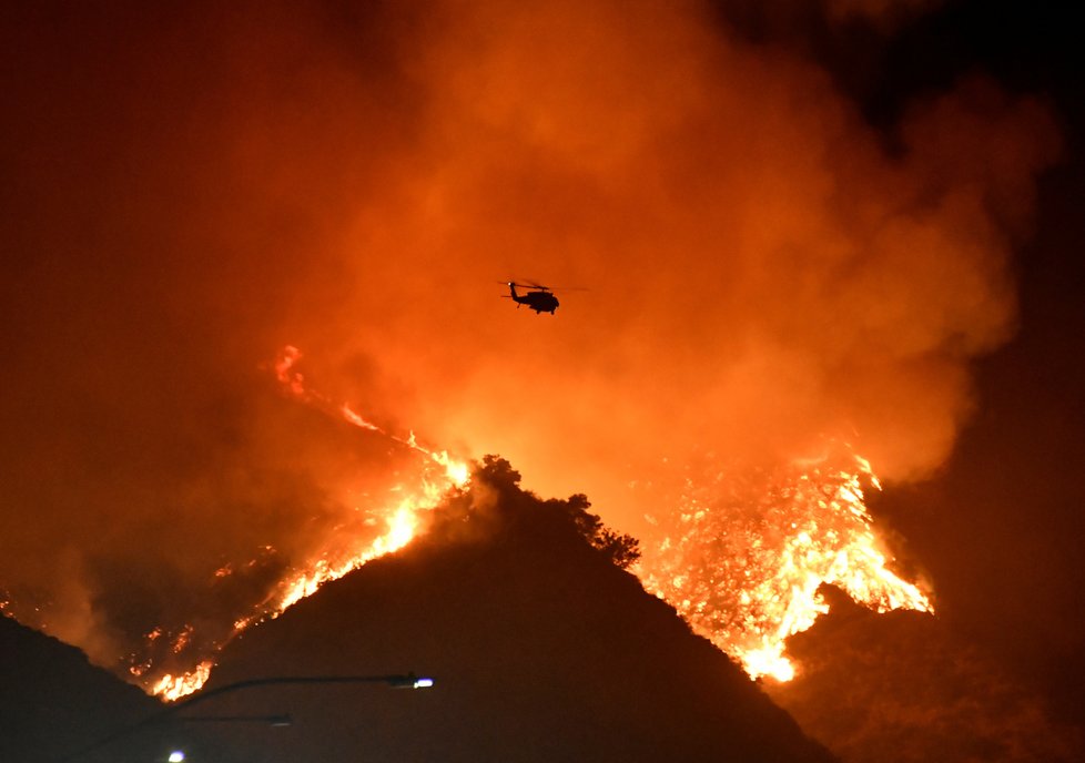 Kalifornie se potýká s rozsáhlými požáry