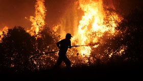 Boj s požáry u města Volos na pevninském Řecku (26.7.2023)