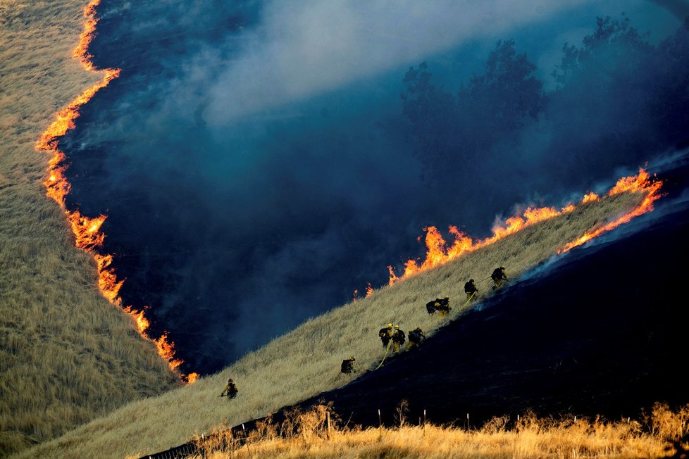 Americká Kalifornie je sužována divokými požáry.