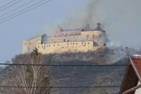 Požár slovenského hradu: Oheň založili dva kluci! Zapalovali si cigaretu