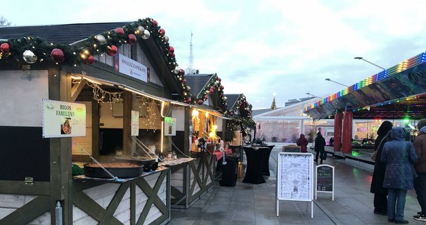 Vánoční trhy na výstavišti v Poznani (prosinec 2023)