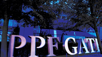 Zisk PPF se propadl na polovinu. Skupina i tak hlásí růst výnosů a investuje do médií a telekomunikací Zisk PPF se propadl na polovinu. Skupina i tak hlásí růst výnosů a investuje do médií a telekomunikací