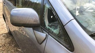 Jedno slovo v protokolu může rozhodnout o tisících! Pozor na vandalismus u auta Jedno slovo v protokolu může rozhodnout o tisících! Pozor na vandalismus u auta