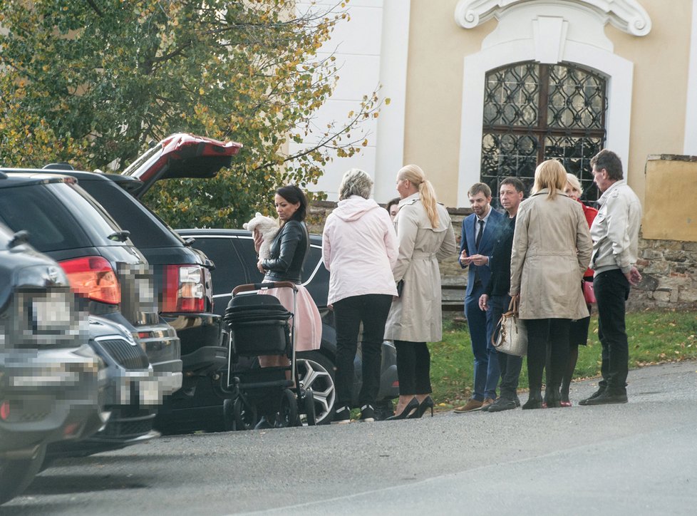 Agáta Prachařová pokřtila dceru Miu.