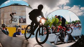 Adrenalin, skoky až do nebe, testování top kol i zábava pro celou rodinu – Prague Bike Fest roztáčí Výstaviště na plné obrátky. Přijďte nasát energii, fandit jezdcům a užít si víkend na dvou kolech!