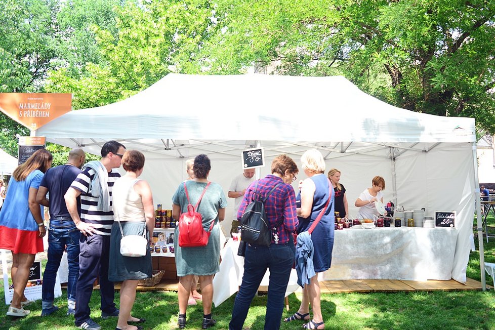 Prague Food Festival nabízí možnost ochutnat jídla z 22 vyhlášených restaurací.