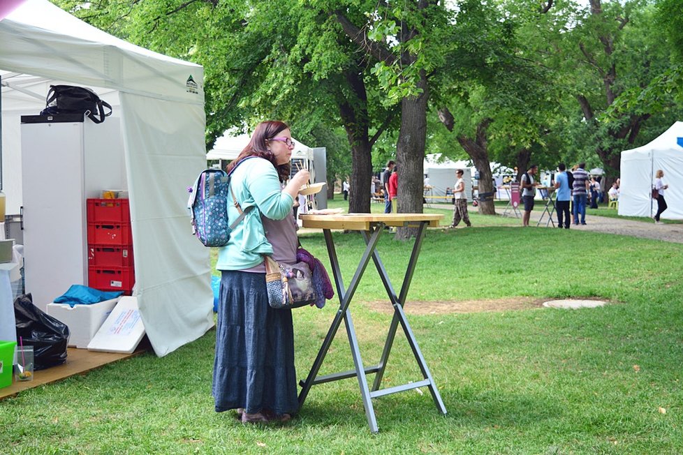 Prague Food Festival nabízí možnost ochutnat jídla z 22 vyhlášených restaurací.