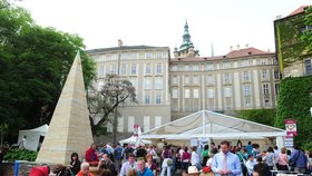 Pražský Hrad tvoří pro festival jídla každoročně krásnou kulisu