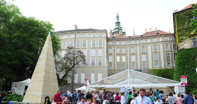 Pražský Hrad tvoří pro festival jídla každoročně krásnou kulisu