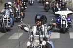 6. červenec 2019: Prahou projelo defilé tisíce motorkářů na burácivých strojích Harley-Davidson.