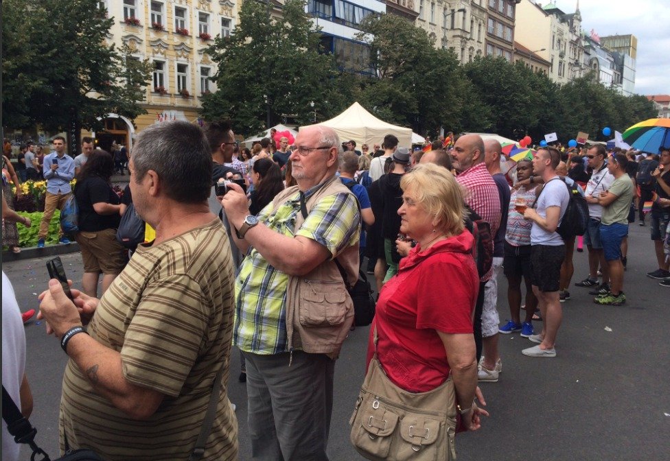 V průvodu Prague Pride pochodovalo na 40 tisíc lidí.