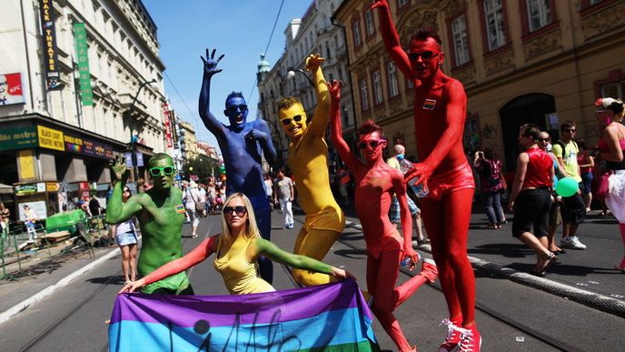 Průvod homosexuálů Prague Pride objektivem Jana Šibíka