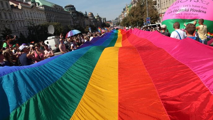 Průvod homosexuálů Prague Pride objektivem Jana Šibíka