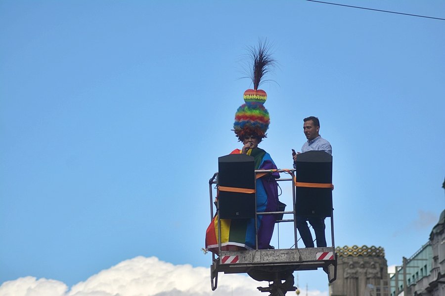 Prague Pride letos přilákalo ještě víc lidí. V průvodu jich bylo okolo 35 tisíc