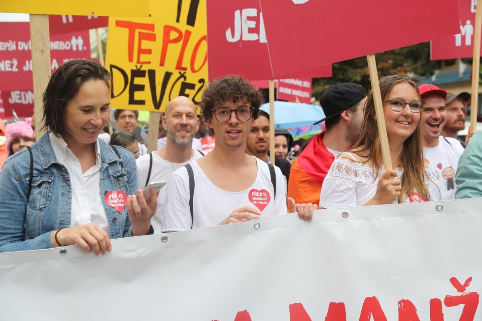 Duhový průvod Prague Pride 2019.