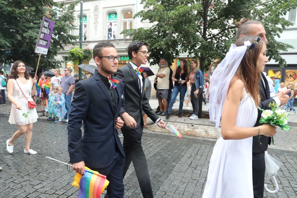 Duhový průvod Prague Pride 2019.