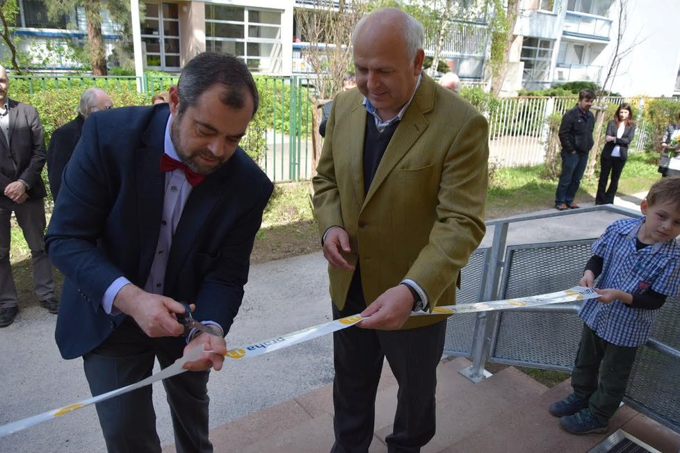 Slavnostního otevření se tuto středu dočkala opravená mateřská škola Janouchova.