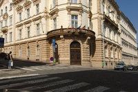 Praha 3 bude platit: Pokuta od ÚOHS kvůli nákupu služeb ostrahy bez výběrového řízení!