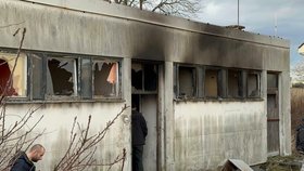 Po požáru v domě v Praze 4 našli mrtvolu. (13. ledna 2023)