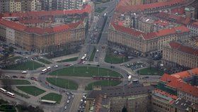 Letecký snímek Vítězného náměstí v Dejvicích (ilustrační foto)