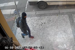 Maskovaný muž vyloupil pizzerii v Praze 6.