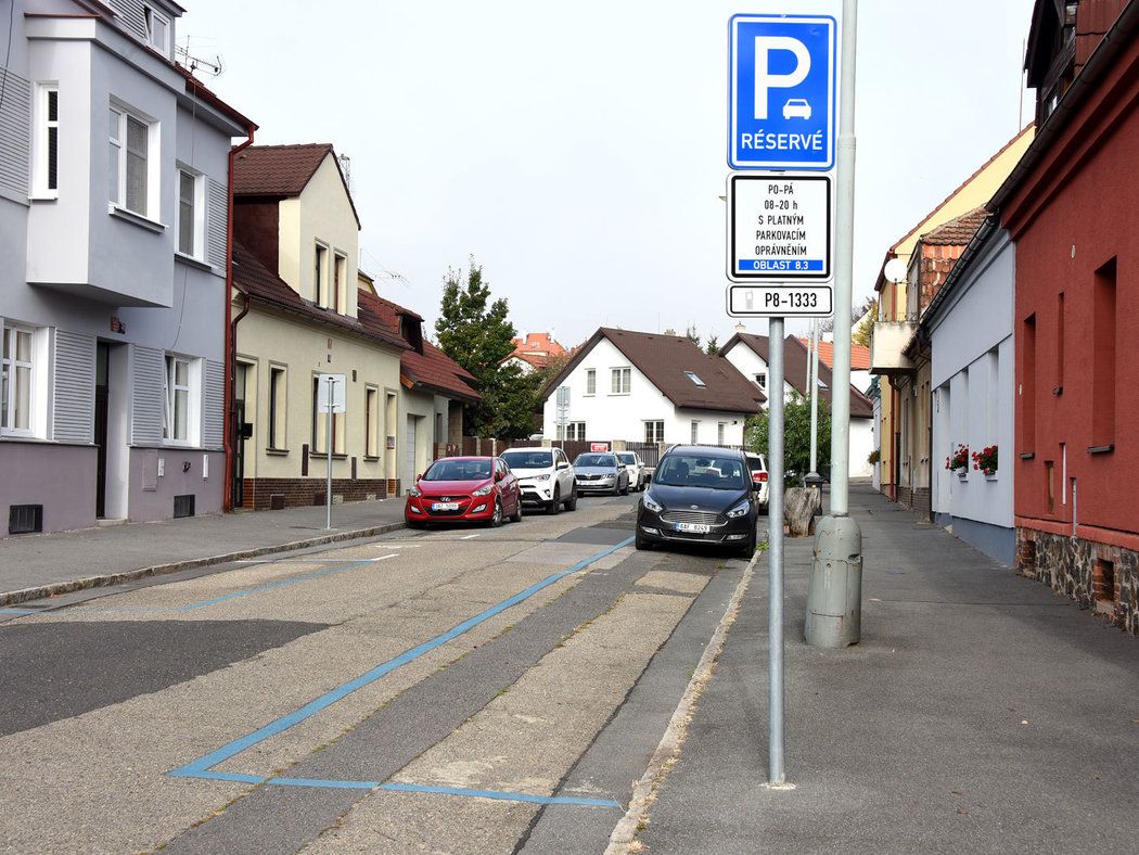 Rok s nenáviděnými zónami. Plaťte a mlčte