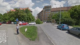 Praha 8 vyčistí a opraví parčík u říčky Rokytky v Libni